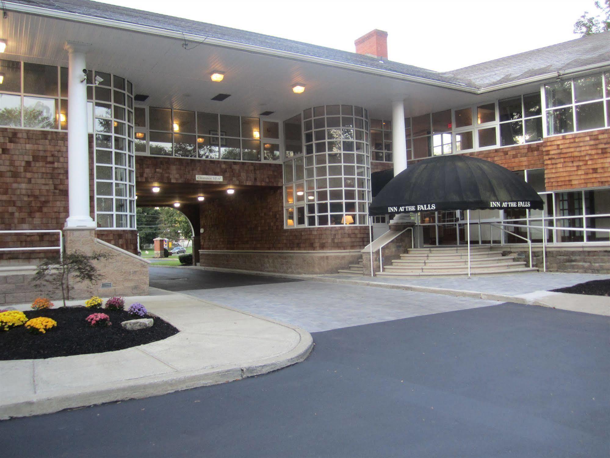 Best Western Plus The Inn&Suites at the Falls Poughkeepsie Exterior foto